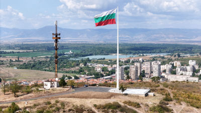 Президентът Румен Радев ще участва в тържествена церемония по издигане на