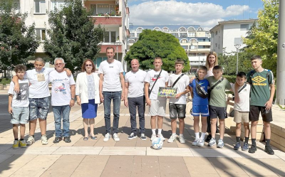 Футболистите на Иновативно основно училище „Петко Р. Славейков“