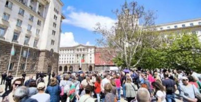 На Първи май - ПОЛИТИЧЕСКО ЧЕТИВО