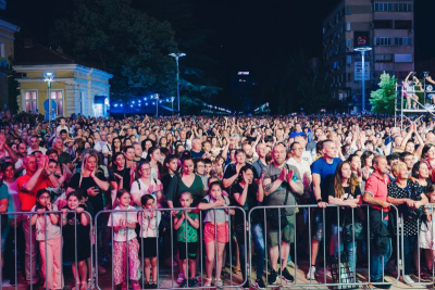 Нощ на светлини, емоции и музика: „Boney M Xperience“ и Нели Петкова в Ямбол