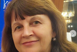 Фалшификация му е майката, а той това го умее.