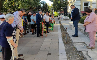 БСП и БАС отбелязаха Девети септември пред Братската могила