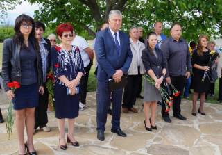 Община „Тунджа“ обяви дарителска кампания за паметна плоча – мемориал с /обновено/