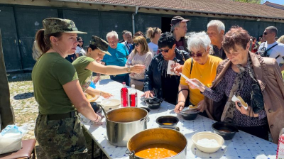 Стотици станаха свидетели на военно-историческа възстановка в Музея на бойната слава в Ямбол