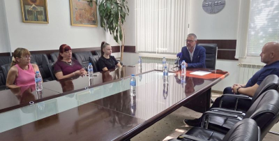В административната сграда на община „Тунджа“ бе връчено еднократно финансово стимулиране.
