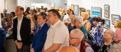 Виртуозът на стъклото Иван Ламбров с изложба в родния Ямбол