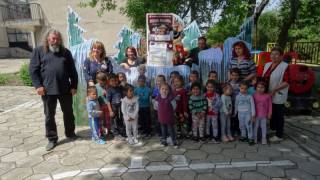 Продължават пътуващите театрални работилници за деца и