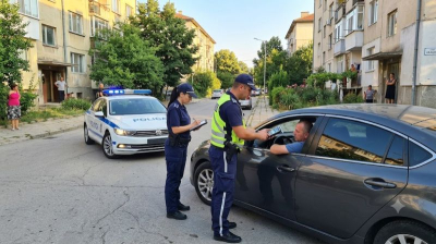 Спряха дрогиран шофьор без регистрационни табели в Ямбол