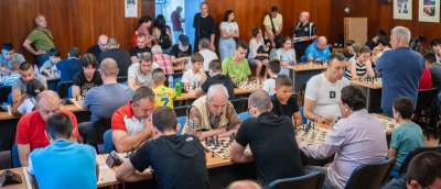 Над 80 шахматисти от различни възрастови групи от България и чужбина