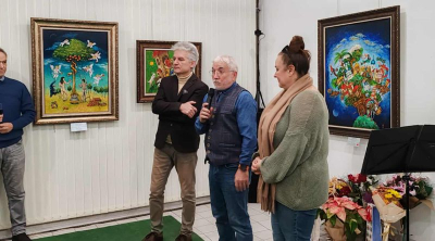 Албена Палова представи концептуална изложба в родния си Ямбол