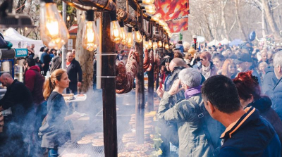 От 16 февруари се приемат заявления за атракциони, пакетирани храни и напитки и сувенири по време на „Кукерландия“