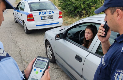 25-годишна засечена да управлява "дрогирана"