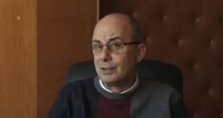 За Търговското дружество - болница в Ямбол. И за десните управляващи в местния парламент...