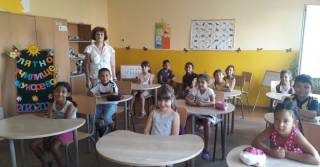 Лятно училище подготвя бъдещи първокласници