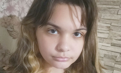 Славена Иванова от 9 Б клас на Езикова Гимназия Ямбол, грабна