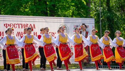 Празник на народната съкровищница с близо 200 ученици в Ямбол /НАГРАДИТЕ/