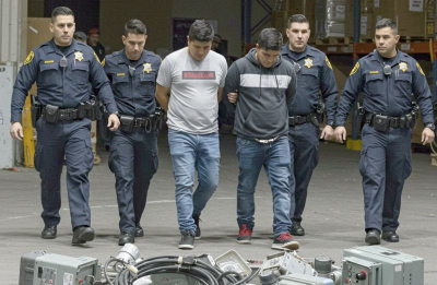 Ямболски полицаи задържаха трима мъже за кражба от склад