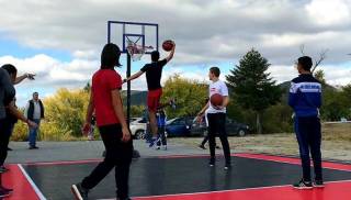 Демонстрация на игрище с изкуствена настилка на спортна площадка „Диана“