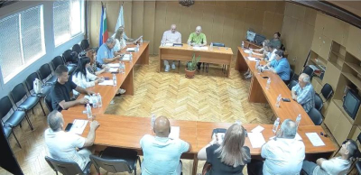 На живо...Видео - Свалиха ГЕРБ-председателя на ОбС Елхово. Новият е от ЗСО