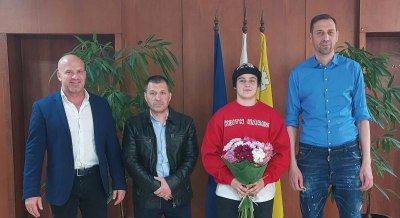 Кметът на община Ямбол Валентин Ревански поздрави