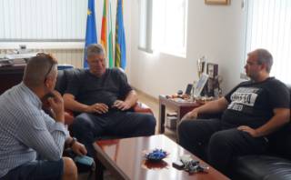 Кметът на община „Тунджа“ се срещна с дарителя на