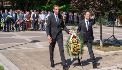 Ямбол се преклони пред паметта на Ради Колесов и героите от Априлското въстание
